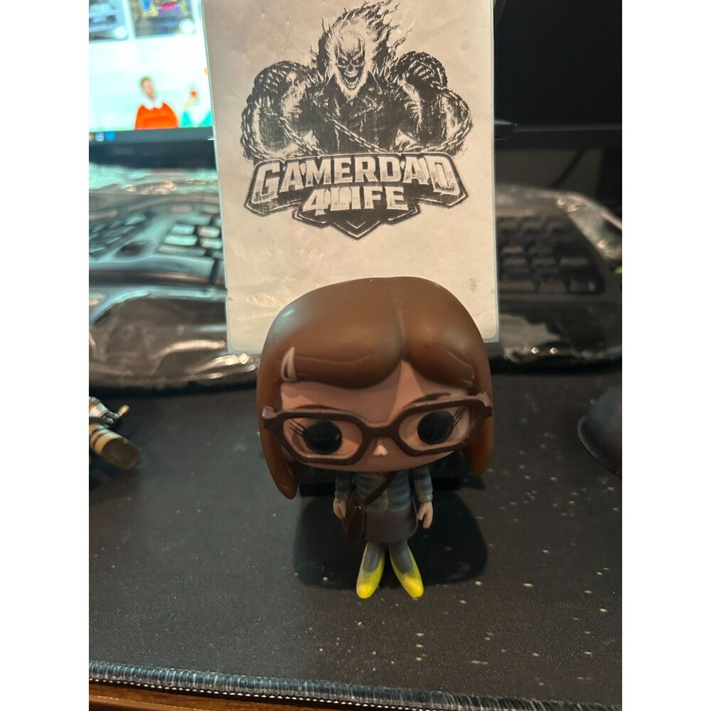 Funko POP! Big Bang Theory Amy Farrah Fowler #42 Vinyl Figure Loose